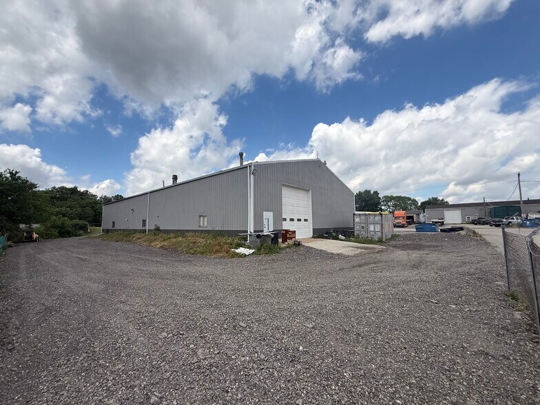 More Photos Of 18949 S Wolf Rd, Mokena Warehouse For Lease