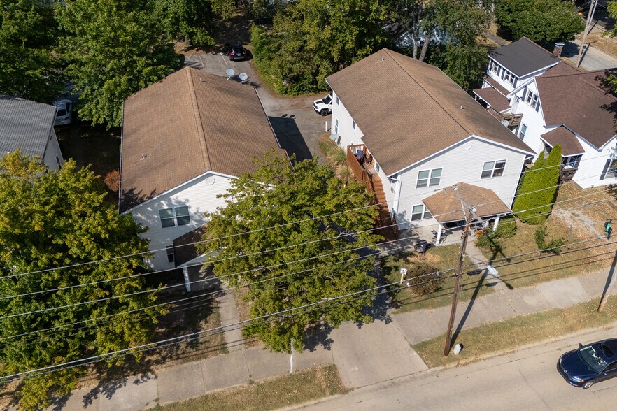 More Photos Of 902-908 W Mill St, Carbondale Apartments For Sale