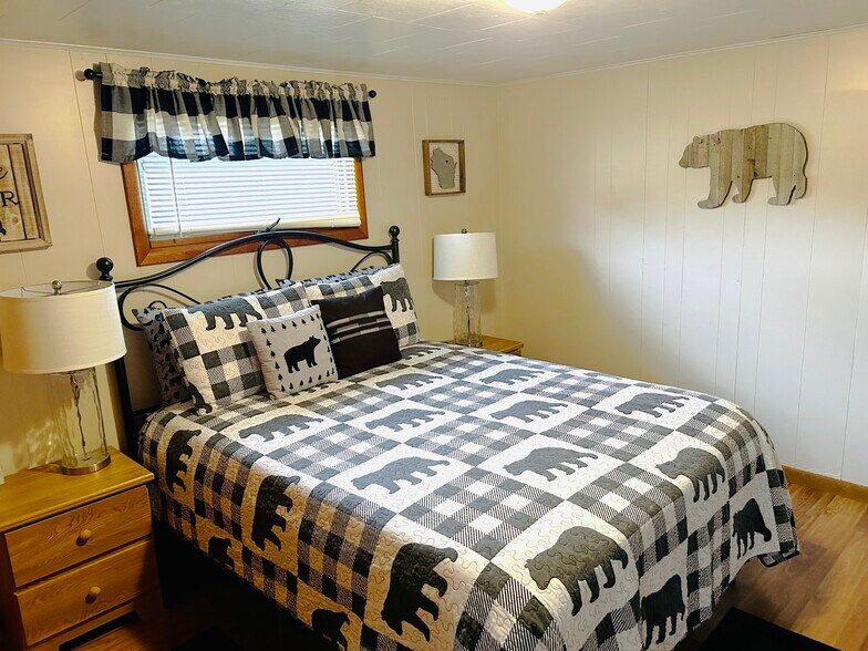 More Photos Of 7251 Bradley St, Lake Tomahawk General Retail For Sale