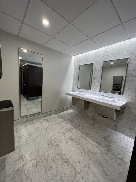 More Photos Of 3-7 Pondfield Rd, Bronxville Storefront Retail Office For Lease