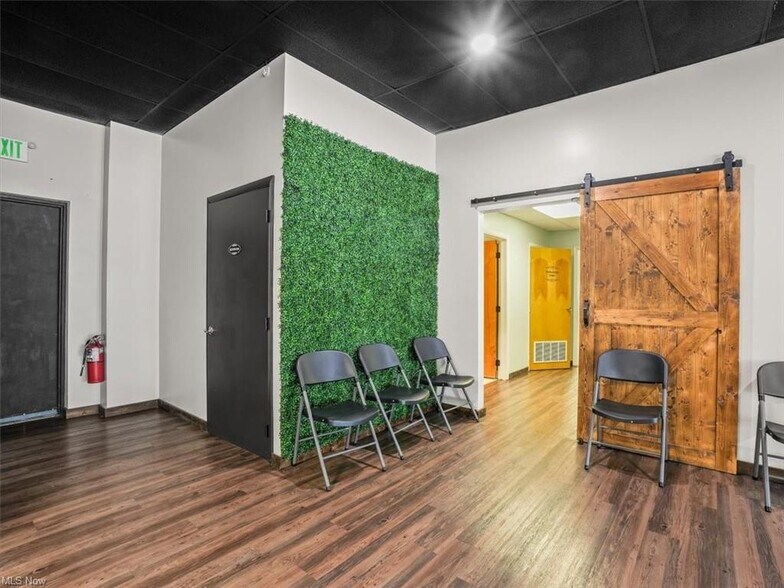 More Photos Of 326 W Main Rd, Conneaut Freestanding For Sale