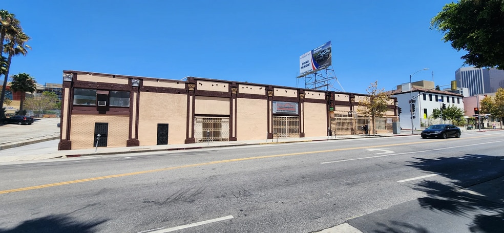 More Photos Of 1201-1215 W 6th St, Los Angeles Storefront For Lease