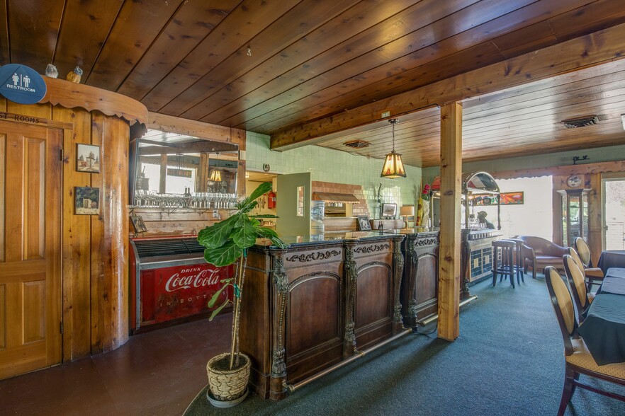 More Photos Of 13383 Sierra Way, Kernville Hotel For Sale