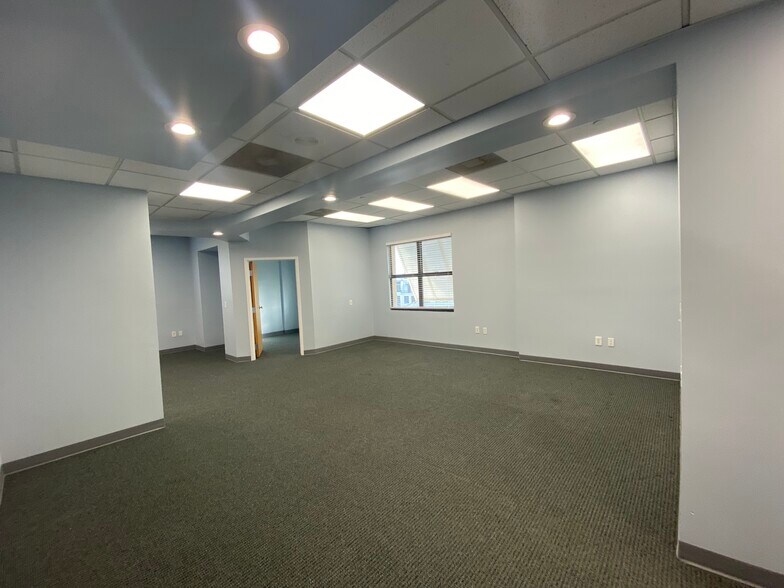 More Photos Of 1010 Kennedy Dr, Key West Medical For Sale