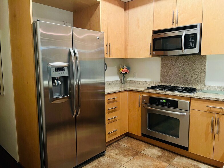 More Photos Of 353 E Bonneville Ave, Las Vegas Apartments For Lease