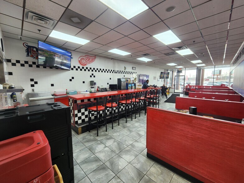 More Photos Of 1350-1500 S Lapeer Rd, Oxford Unknown For Lease