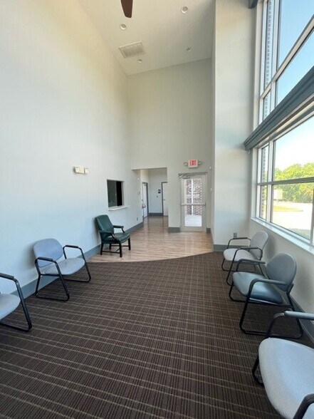 More Photos Of 113 Barton Creek Ct, Columbia Medical For Lease