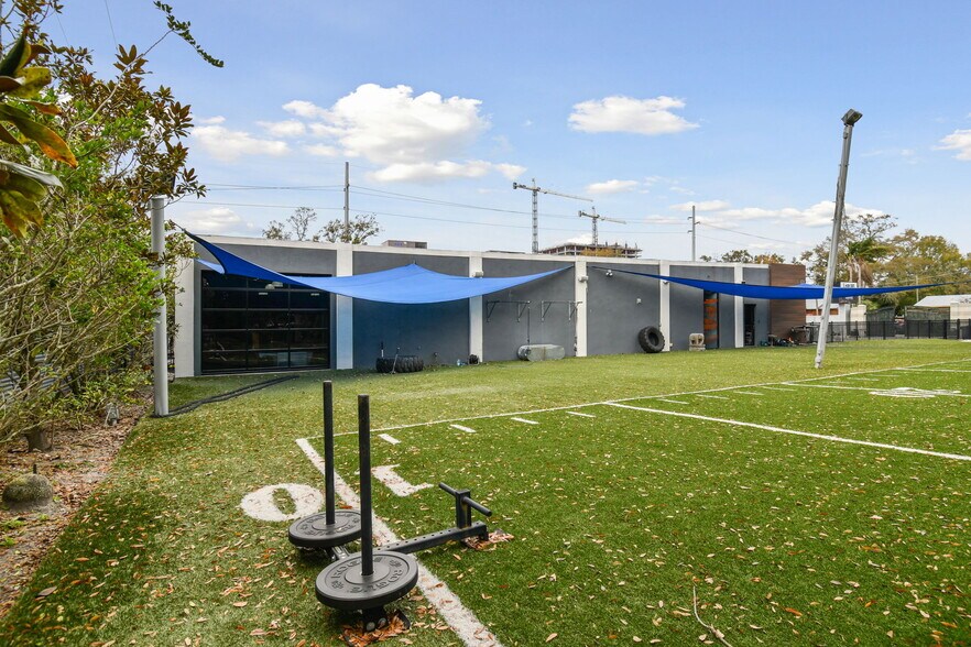 More Photos Of 3330 W Cypress St, Tampa Office For Sale