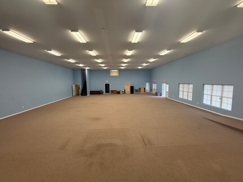 More Photos Of 320 Mill Creek Dr, Hull Religious Facility For Sale