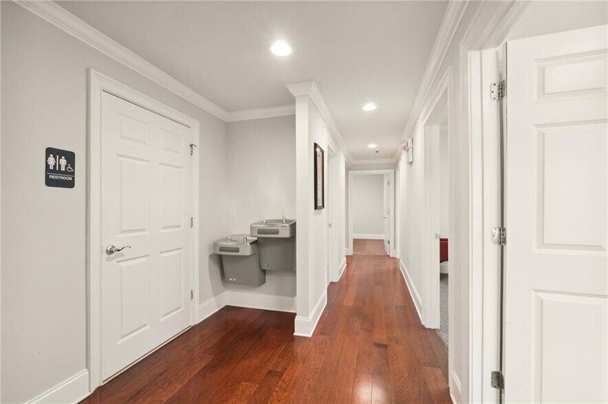 More Photos Of 11785 Northfall Ln, Alpharetta Medical For Lease