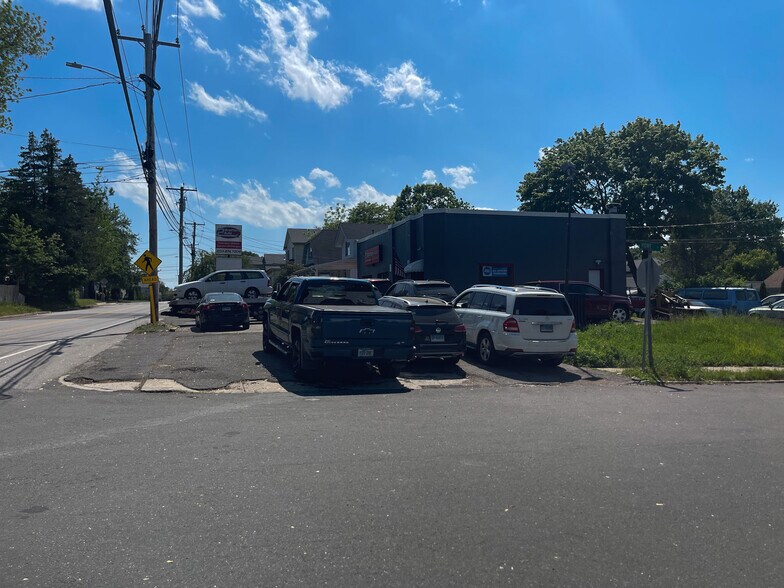 More Photos Of 1534 New Haven Ave, Milford Auto Repair For Sale