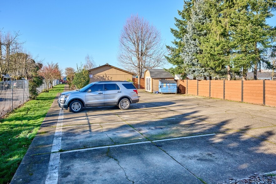 More Photos Of 880 N Pershing St, Mount Angel Apartments For Sale