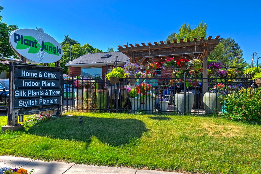 More Photos Of 2194 E Fort Union Blvd, Salt Lake City Freestanding For Sale