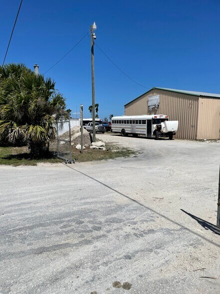 More Photos Of 27107 US Highway 27, Moore Haven Land For Sale