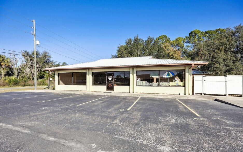 More Photos Of 819 S Moody Rd, Palatka Freestanding For Sale