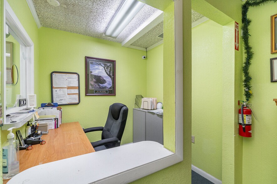 More Photos Of 6005 Silver Star Rd, Orlando Medical For Sale