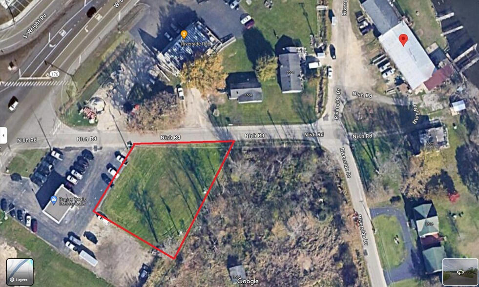 More Photos Of 3600 Riverside Dr, Crystal Lake Storefront Retail Residential For Sale