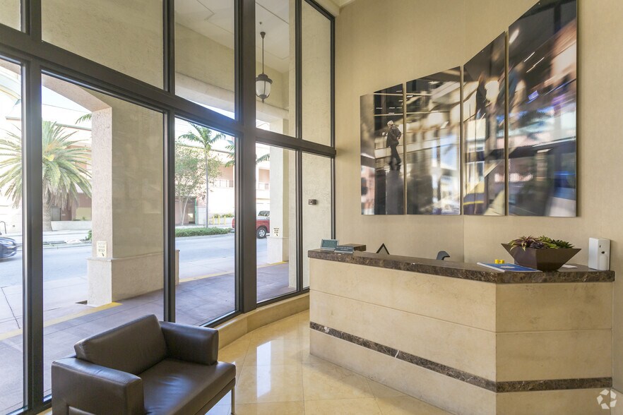 More Photos Of 6701 S Red Rd, South Miami Medical For Lease