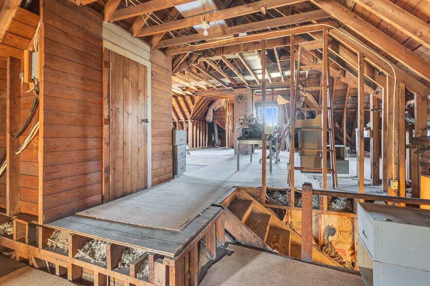 More Photos Of 601 S Jackson St, Jackson Office For Sale