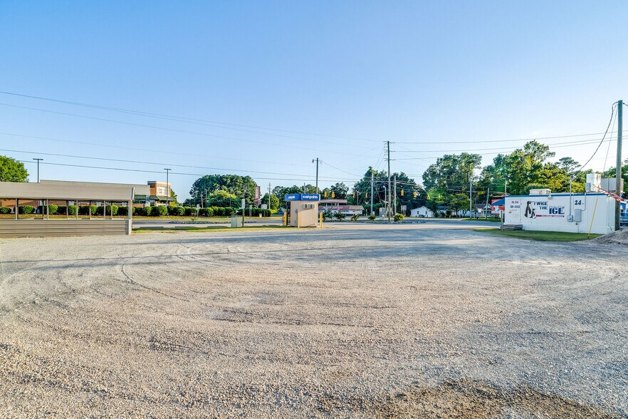 More Photos Of 5716 S NC 41 Hwy, Wallace Freestanding For Sale