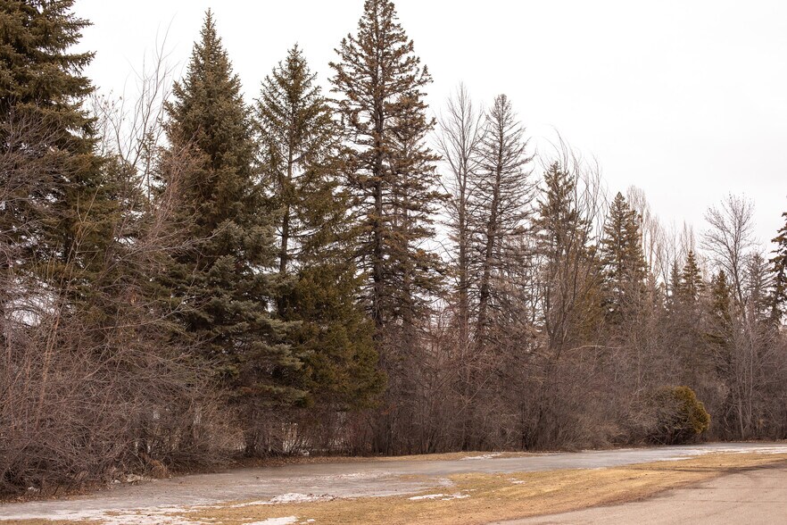 More Photos Of 1220 N Front St, Crookston Apartments For Sale