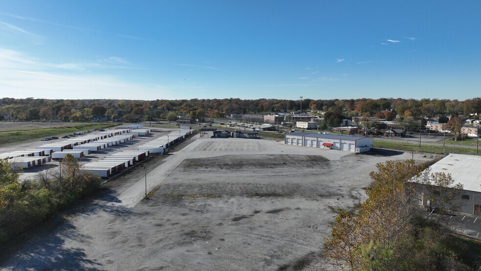 More Photos Of 8888 Hall St, Saint Louis Unknown For Lease