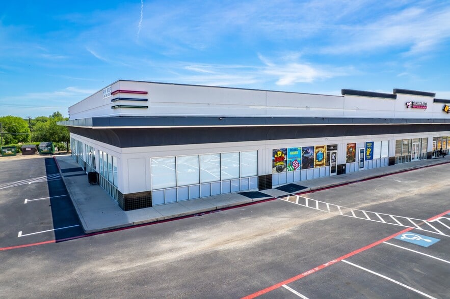 More Photos Of 7122 San Pedro Ave, San Antonio Storefront For Lease