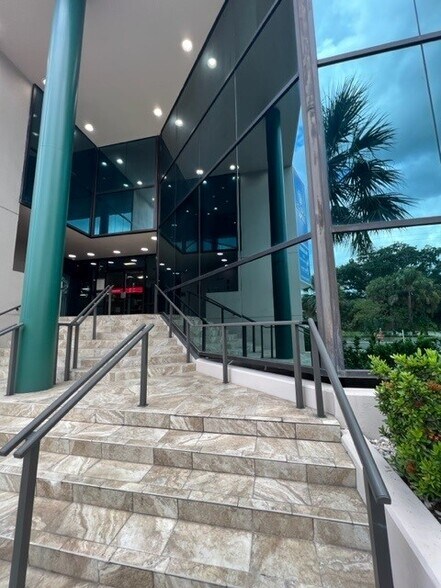 More Photos Of 1118 S Orange Ave, Orlando Medical For Sale