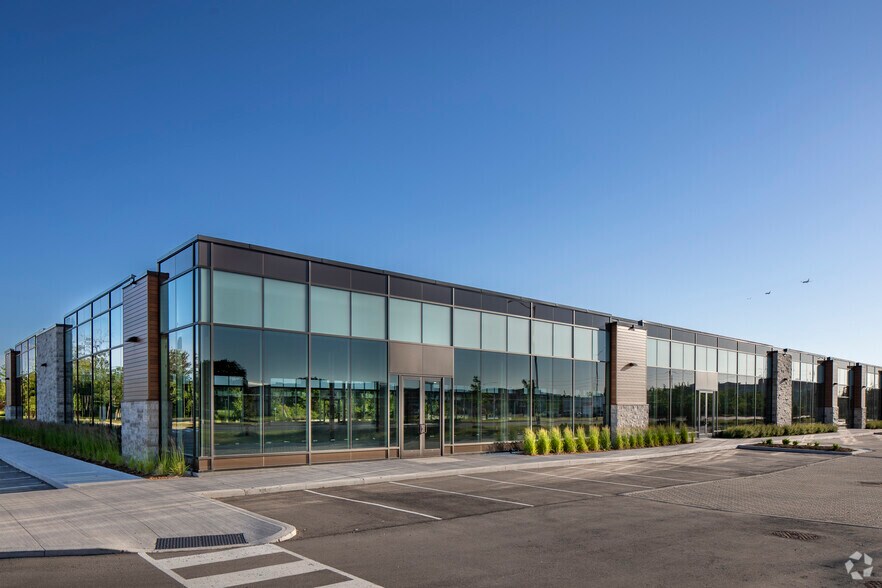 More Photos Of 2105 Matheson Blvd E, Mississauga Office For Lease