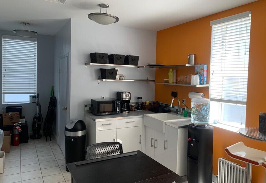 More Photos Of 4510 Court Sq, Long Island City Office For Lease