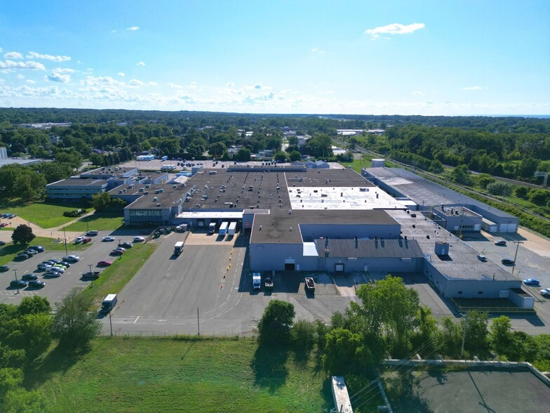 More Photos Of 2424 W 23rd St, Erie Manufacturing For Lease