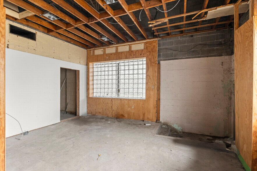 More Photos Of 15306 Rosa Parks Blvd, Detroit Warehouse For Sale