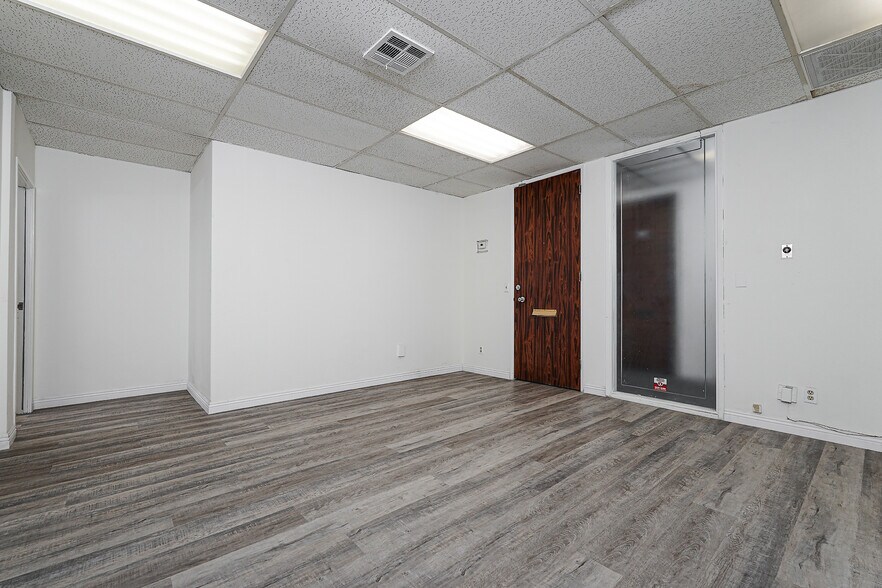 More Photos Of 2130 Huntington Dr, South Pasadena Office For Lease