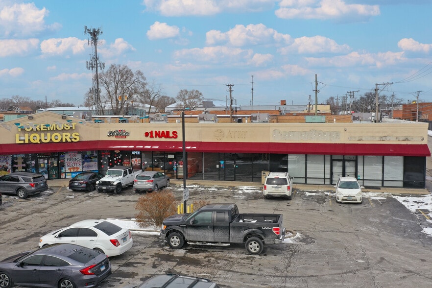 More Photos Of 1501-1527 W North Ave, Melrose Park Unknown For Lease