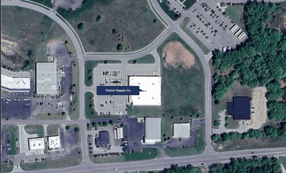 More Photos Of 91 W Pine Lake Dr, Newaygo Freestanding For Sale