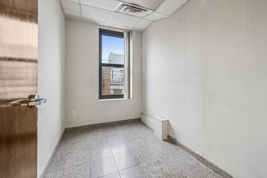 More Photos Of 13 Elizabeth St, New York Storefront Retail Residential For Lease