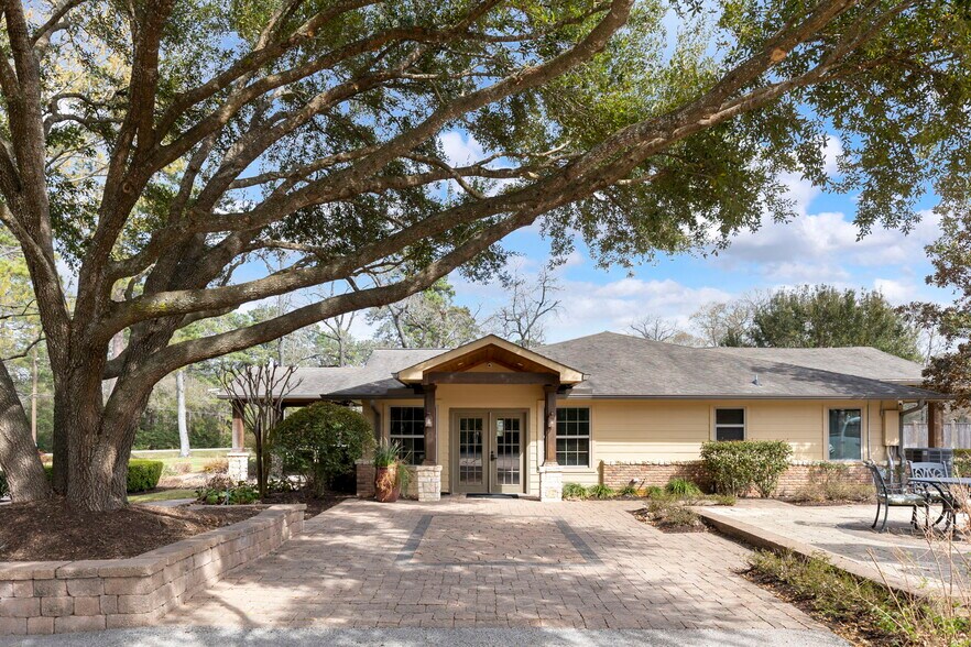 More Photos Of 8711 Hufsmith Kuykendahl Rd, Tomball Industrial For Sale