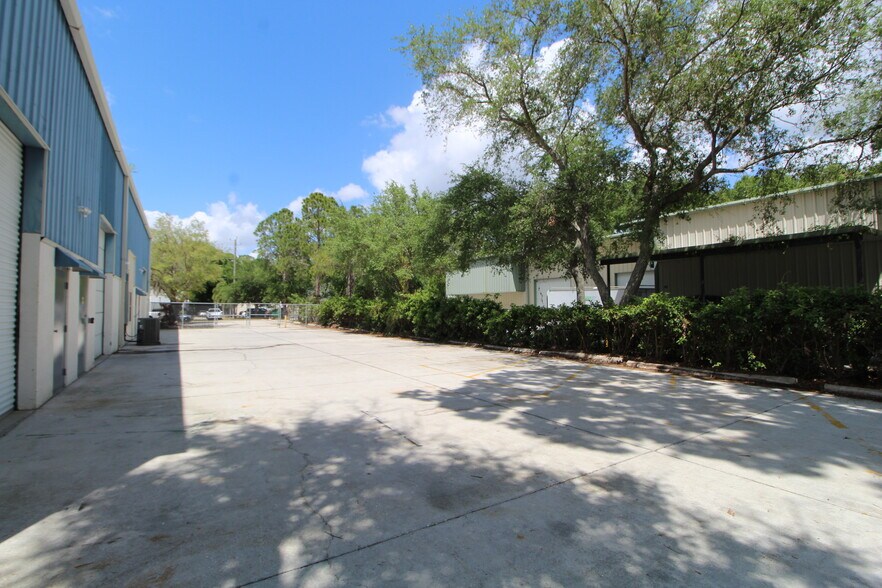 More Photos Of 2208 58th Ave E, Bradenton Warehouse For Sale