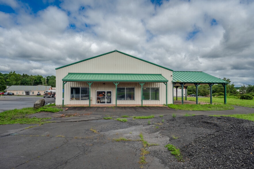 More Photos Of 4300 Manor Dr, Stroudsburg Auto Dealership For Lease
