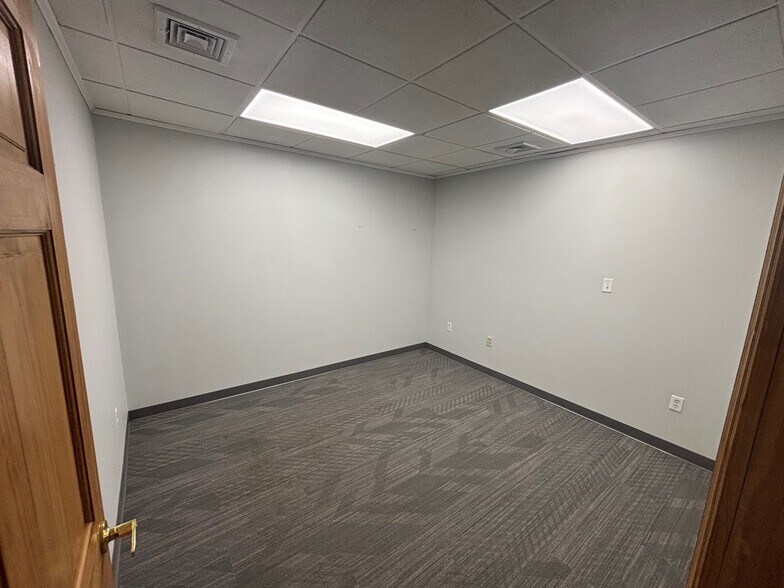 More Photos Of 74-100 Bridge St, East Windsor Storefront For Lease