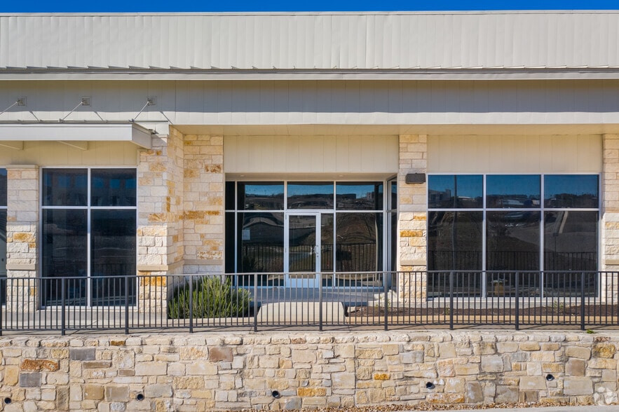 More Photos Of 3100 Ranch Road 620, Lakeway Storefront For Lease