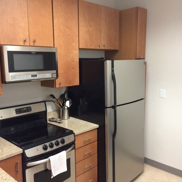 More Photos Of 1175 Warner Ave, Tustin Warehouse For Lease