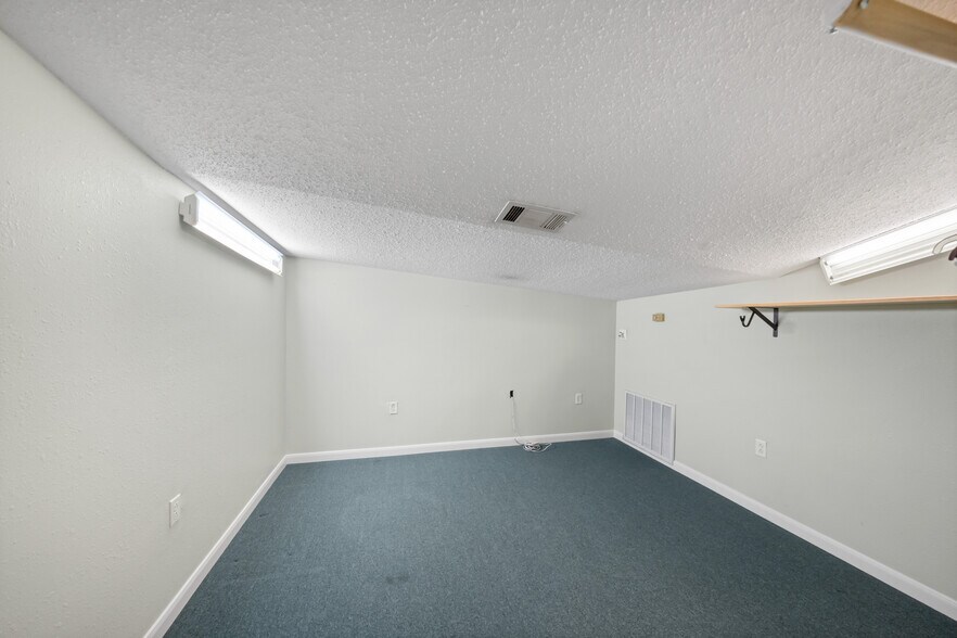 More Photos Of 19962 Lowe Ln, New Caney Manufacturing For Sale