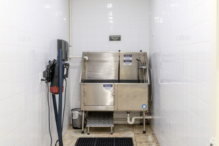 More Photos Of 12 Eagle St, Providence Apartments For Lease