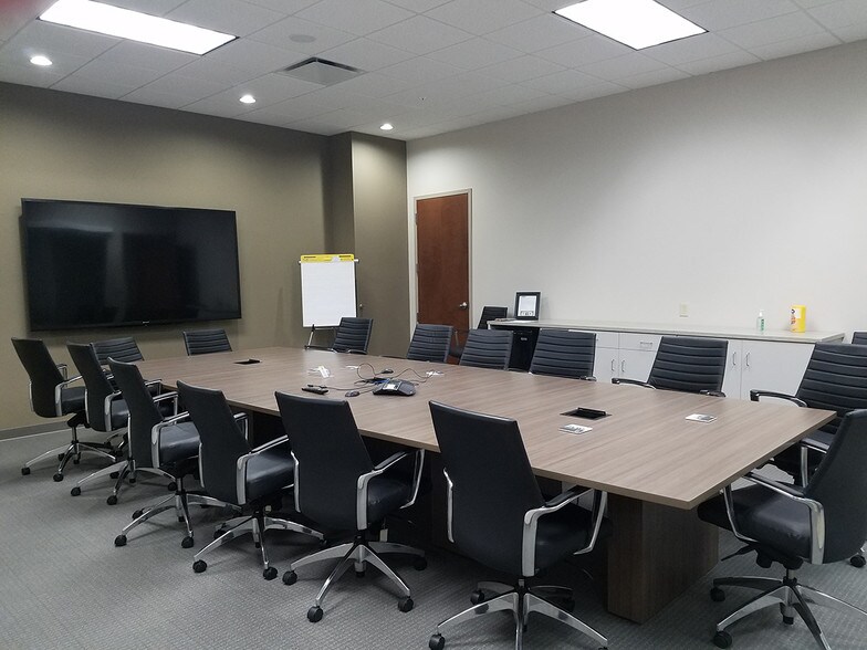 More Photos Of 3525 Whitehall Park Dr, Charlotte Office For Lease