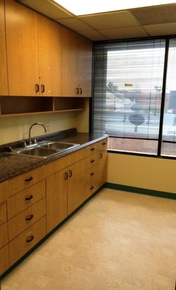 More Photos Of 230 N Maryland Ave, Glendale Office For Lease