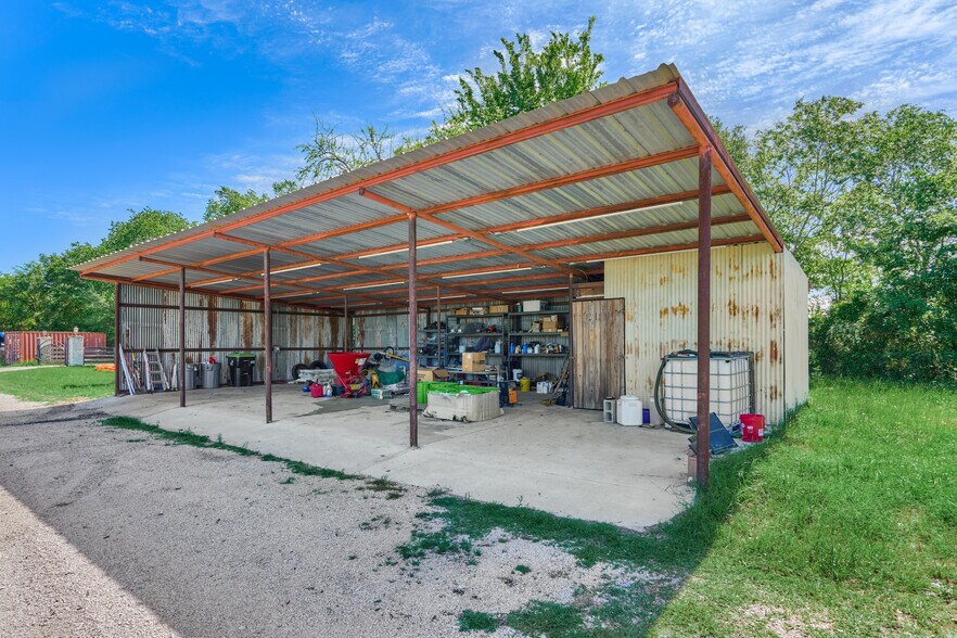 More Photos Of 27240 Old 105 W hwy, Dobbin Land For Sale