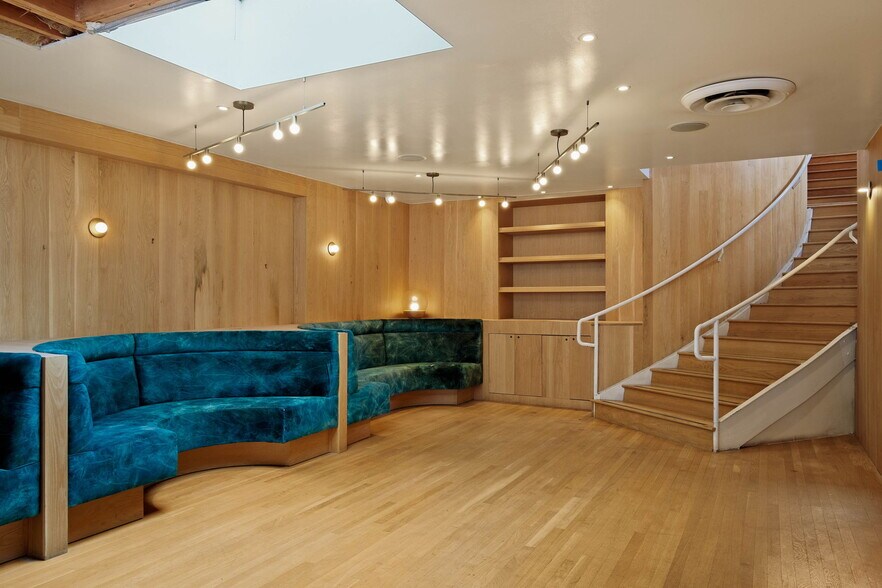More Photos Of 8768 W Sunset Blvd, West Hollywood General Retail For Sale