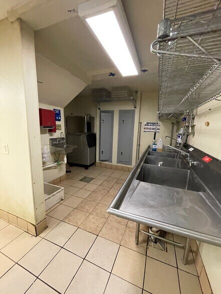 More Photos Of 386 Highway 82 S, Jefferson Restaurant For Sale