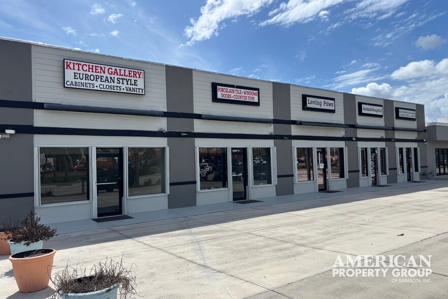 More Photos Of 2695 Tamiami Trl, Port Charlotte Storefront For Lease